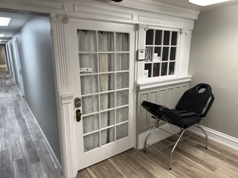 Office space 28 W. 3rd #B4