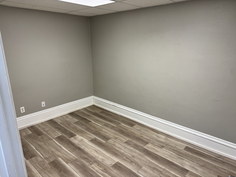 Office space 28 W. 3rd #B6