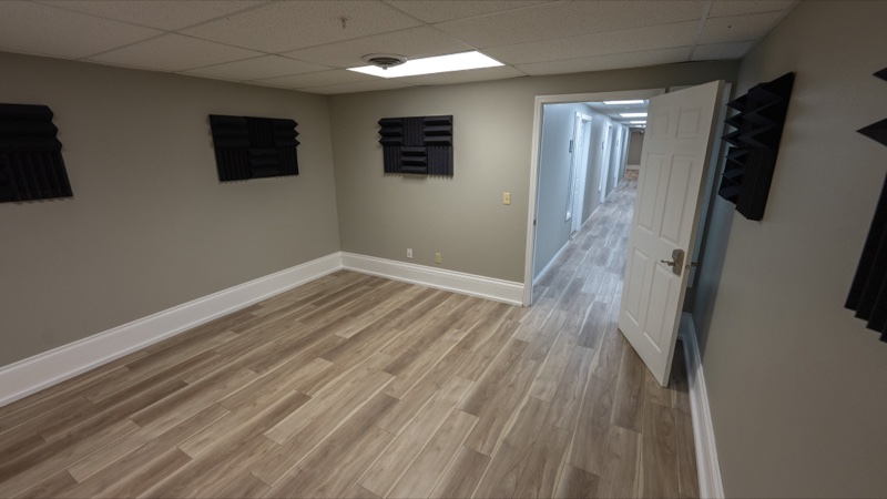 Office space 28 W. 3rd #B8